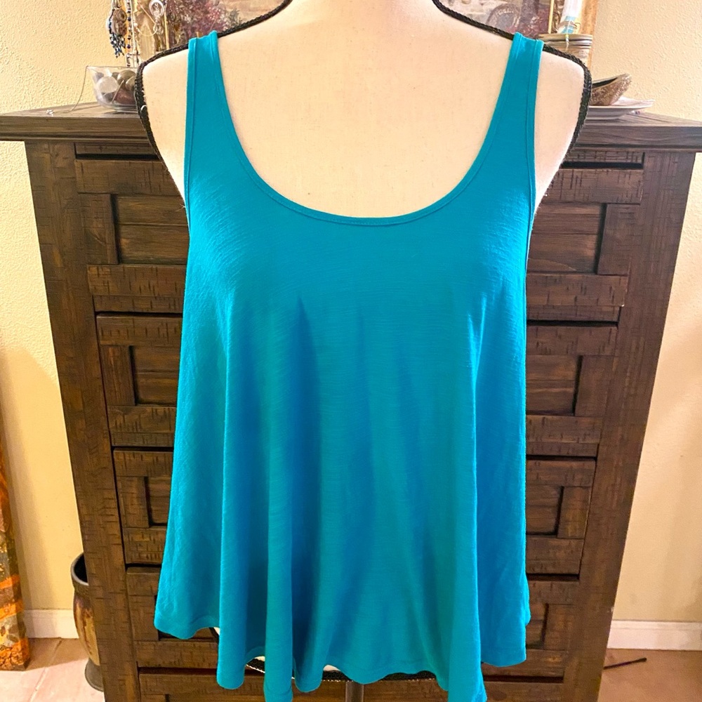 American Eagle Aloha Flowy Tank Top